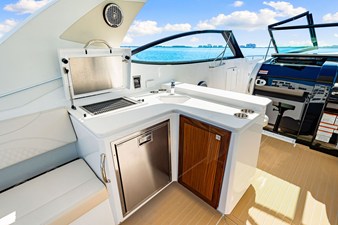 Cruisers Yachts 38 GLS Outboard 60 2026 Cruisers Yachts 38 GLS Outboard 61