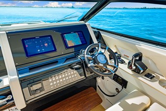 Cruisers Yachts 38 GLS Outboard 65 2026 Cruisers Yachts 38 GLS Outboard 66
