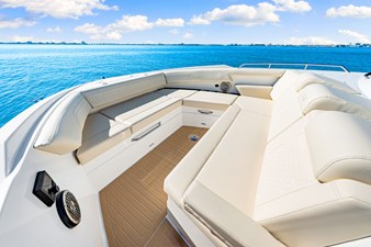 Cruisers Yachts 38 GLS Outboard 69 2026 Cruisers Yachts 38 GLS Outboard 70