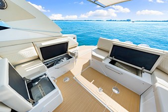Cruisers Yachts 38 GLS Outboard 81 2026 Cruisers Yachts 38 GLS Outboard 82