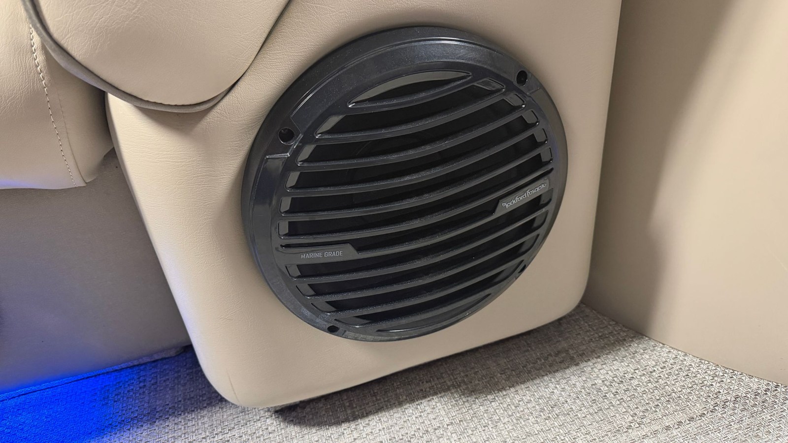 2018 Premier 230 SUNSATION 21