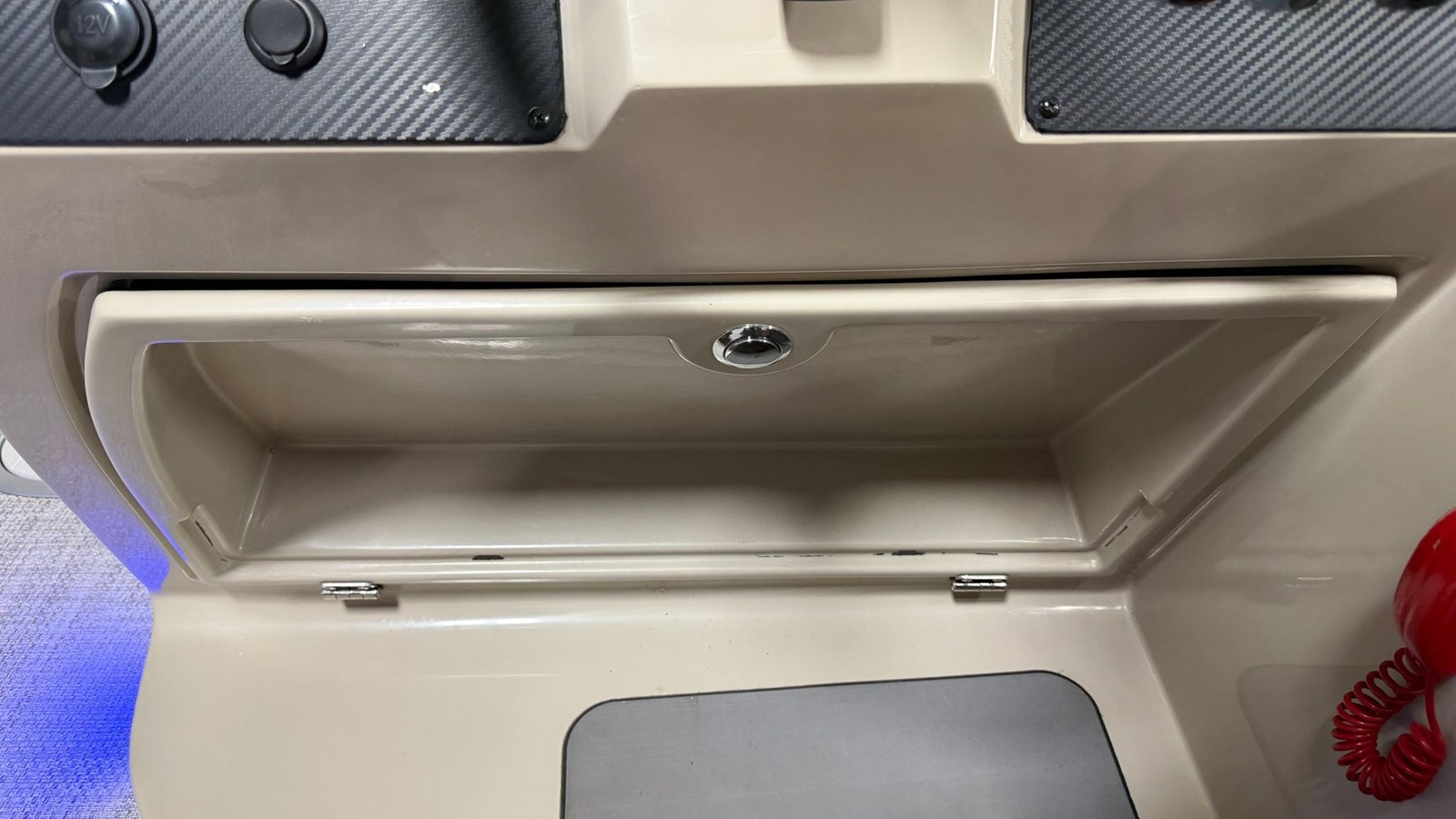 2018 Premier 230 SUNSATION 51