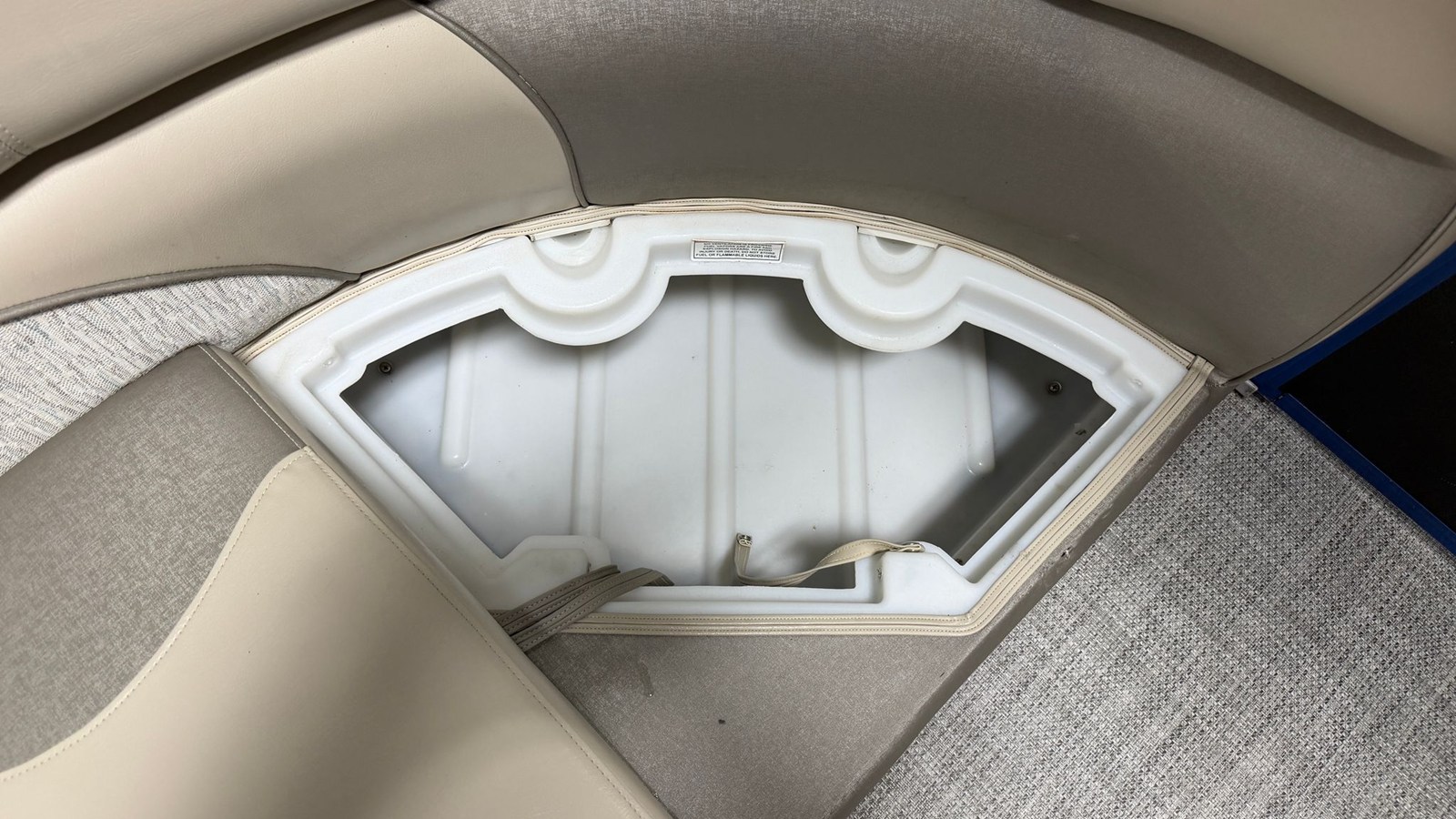 2018 Premier 230 SUNSATION 66