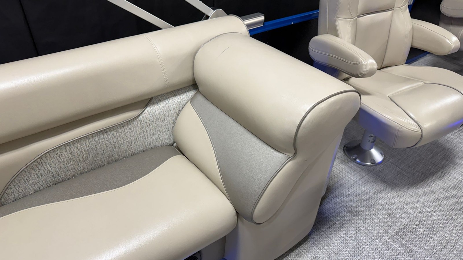 2018 Premier 230 SUNSATION 68