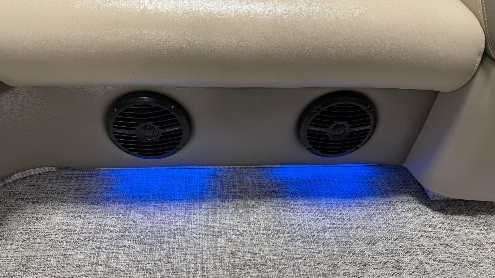 2018 Premier 230 SUNSATION 72