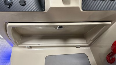 2018 Premier 230 SUNSATION 51