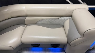2018 Premier 230 SUNSATION 70