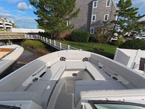 2027 Sea Ray SDX 250 Outboard 19