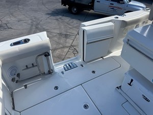 Boston Whaler 33 OR 9 2017 Boston Whaler 33 OR 10