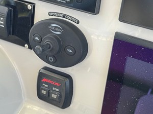 Boston Whaler 33 OR 15 2017 Boston Whaler 33 OR 16