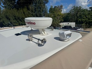 Boston Whaler 33 OR 22 2017 Boston Whaler 33 OR 23