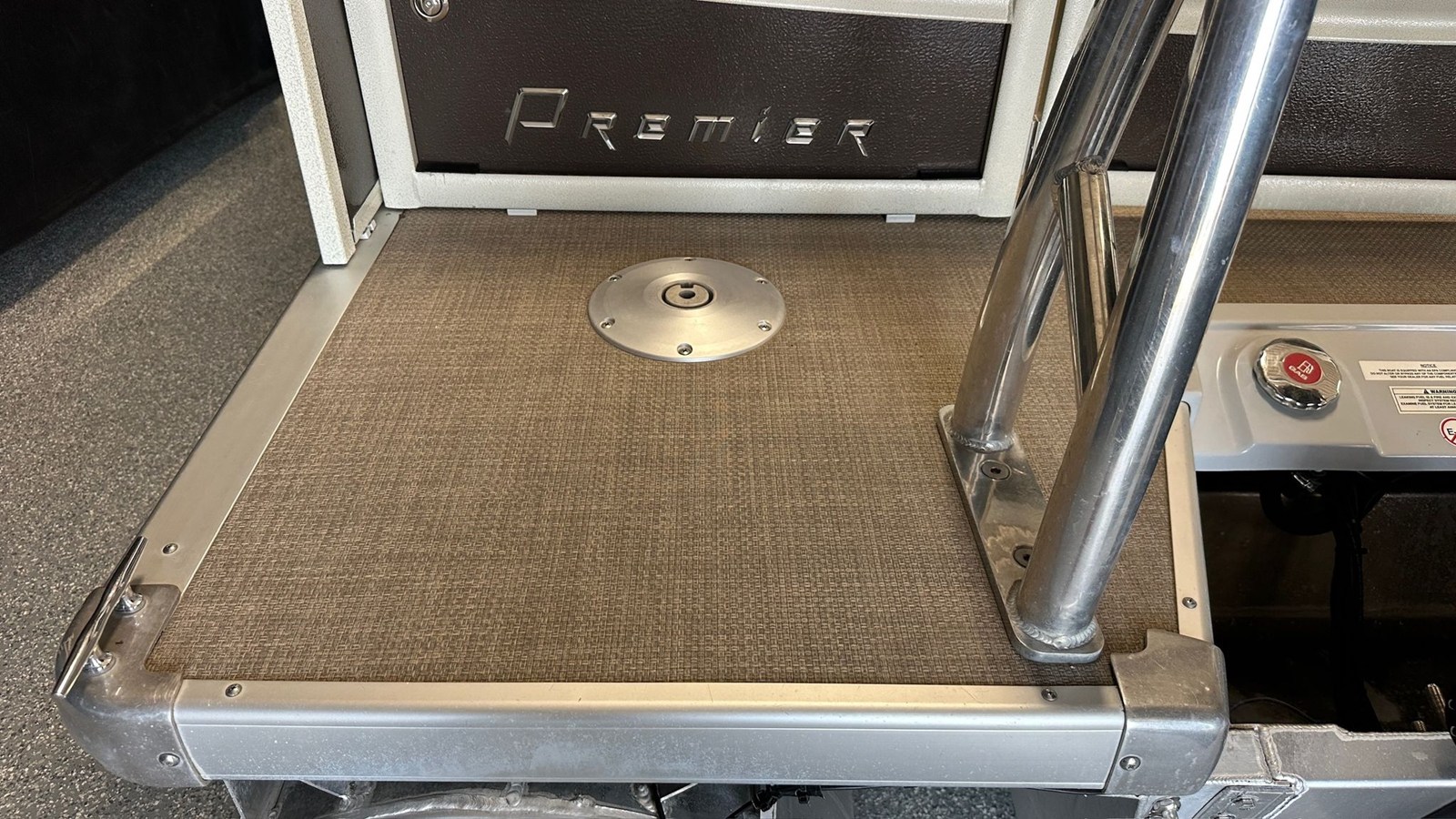 2017 Premier 250 SOLARIS 16