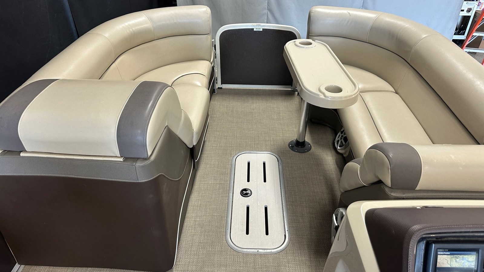 2017 Premier 250 SOLARIS 43