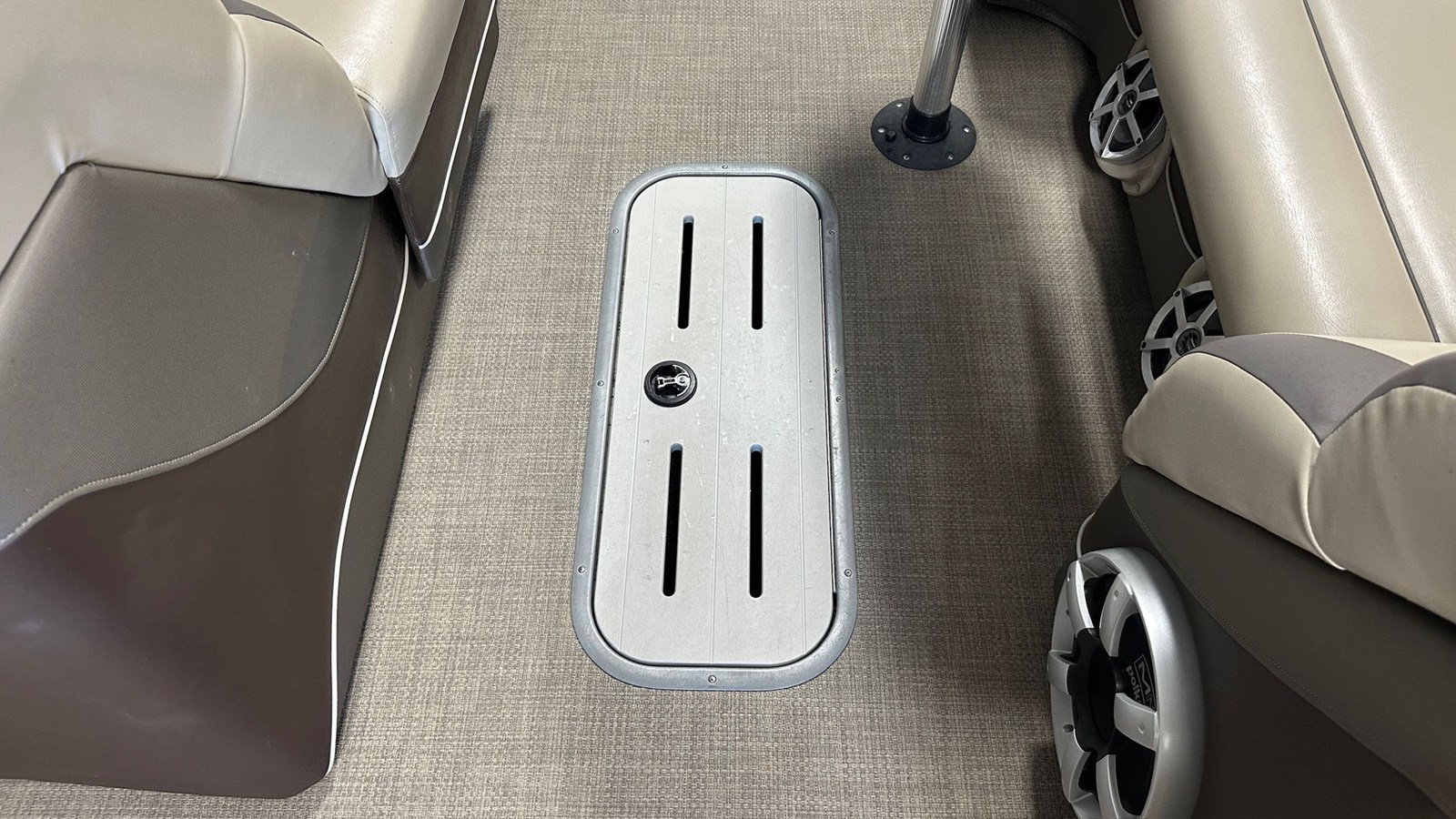 2017 Premier 250 SOLARIS 44