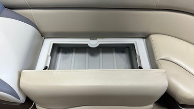 2017 Premier 250 SOLARIS 28
