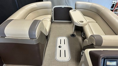 2017 Premier 250 SOLARIS 43