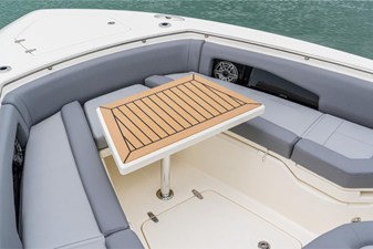 Boston Whaler 360 Outrage 23 2026 Boston Whaler 360 Outrage 24