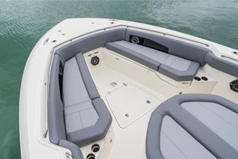 Boston Whaler 360 Outrage 26 2026 Boston Whaler 360 Outrage 27