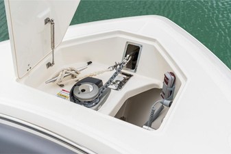 Boston Whaler 360 Outrage 31 2026 Boston Whaler 360 Outrage 32