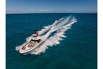 Boston Whaler 360 Outrage 51 2026 Boston Whaler 360 Outrage 52