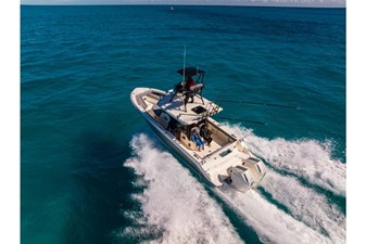 Boston Whaler 360 Outrage 52 2026 Boston Whaler 360 Outrage 53