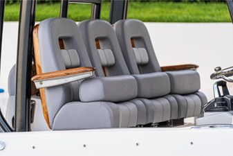 Boston Whaler 360 Outrage 72 2026 Boston Whaler 360 Outrage 73