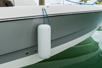 Boston Whaler 360 Outrage 96 2026 Boston Whaler 360 Outrage 97