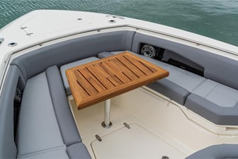 Boston Whaler 360 Outrage 118 2026 Boston Whaler 360 Outrage 119