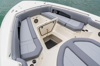 Boston Whaler 360 Outrage 122 2026 Boston Whaler 360 Outrage 123