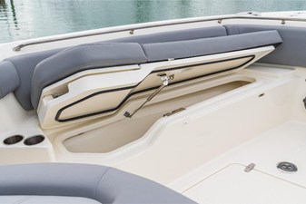 Boston Whaler 360 Outrage 124 2026 Boston Whaler 360 Outrage 125