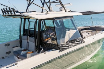 Boston Whaler 360 Outrage 155 2026 Boston Whaler 360 Outrage 156