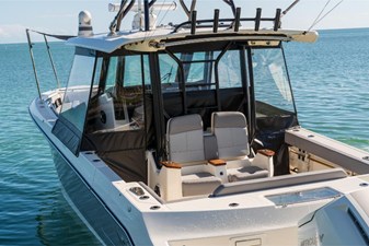 Boston Whaler 360 Outrage 159 2026 Boston Whaler 360 Outrage 160
