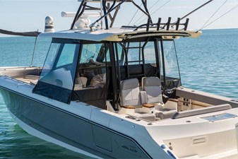 Boston Whaler 360 Outrage 160 2026 Boston Whaler 360 Outrage 161