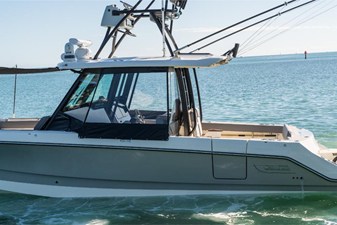 Boston Whaler 360 Outrage 166 2026 Boston Whaler 360 Outrage 167