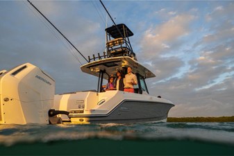 Boston Whaler 360 Outrage 186 2026 Boston Whaler 360 Outrage 187