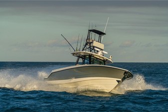 Boston Whaler 360 Outrage 205 2026 Boston Whaler 360 Outrage 206