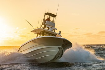 Boston Whaler 360 Outrage 214 2026 Boston Whaler 360 Outrage 215