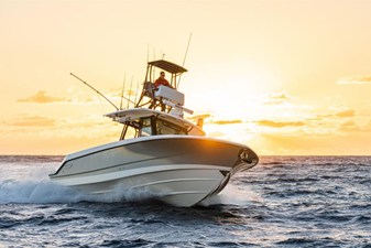Boston Whaler 360 Outrage 221 2026 Boston Whaler 360 Outrage 222