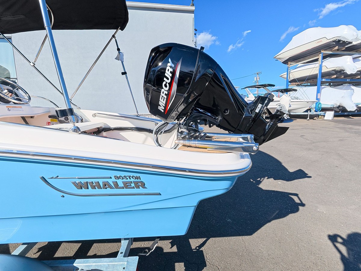 2027 Boston Whaler 130 Super Sport 3