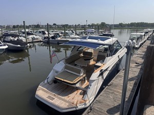 Sea Ray 320 SUNDANCER 3 2019 Sea Ray 320 SUNDANCER 4