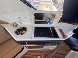 Sea Ray 320 SUNDANCER 13 2019 Sea Ray 320 SUNDANCER 14