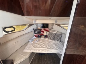 Sea Ray 320 SUNDANCER 18 2019 Sea Ray 320 SUNDANCER 19