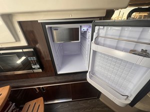 Sea Ray 320 SUNDANCER 22 2019 Sea Ray 320 SUNDANCER 23