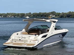 Sea Ray 350 SLX 3 2022 Sea Ray 350 SLX 4
