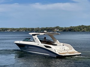 Sea Ray 350 SLX 6 2022 Sea Ray 350 SLX 7