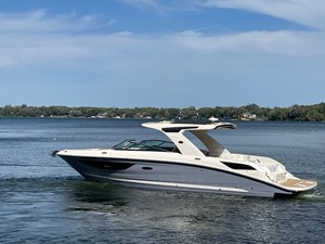 Sea Ray 350 SLX 7 2022 Sea Ray 350 SLX 8
