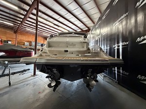 Sea Ray 350 SLX 16 2022 Sea Ray 350 SLX 17