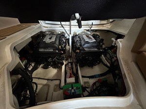 Sea Ray 350 SLX 22 2022 Sea Ray 350 SLX 23