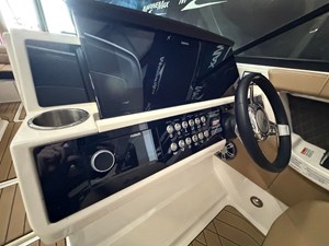 Sea Ray 350 SLX 31 2022 Sea Ray 350 SLX 32