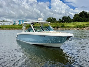 Boston Whaler 320 VANTAGE 2 2022 Boston Whaler 320 VANTAGE 3